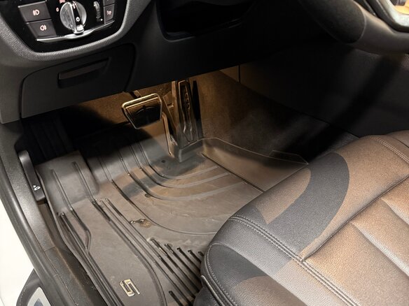 2019 BMW 5 серии 520d VII (G30/G31/G38), белый, 3800000 рублей - вид 10