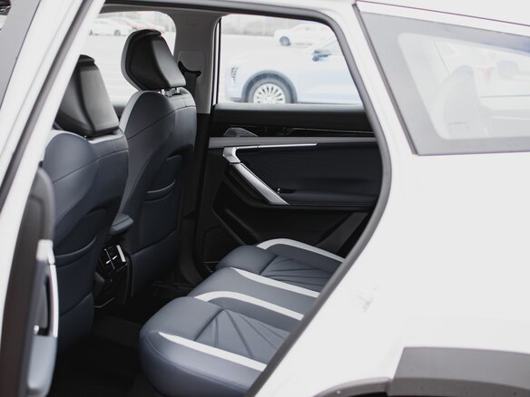 2026 Geely Atlas II, белый - вид 37
