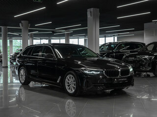 2022 BMW 5 серии 520i VII (G30/G31/G38) Рестайлинг, чёрный, 3250000 рублей, вид 2