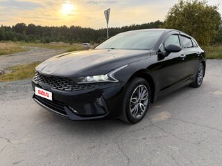 2022 Kia K5 III, чёрный, 2440000 рублей, вид 1