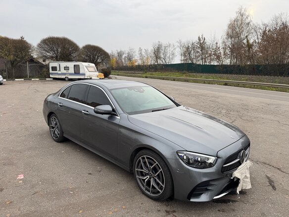 2020 Mercedes-Benz E-Класс 220 d V (W213, S213, C238) Рестайлинг, серый, 5850000 рублей - вид 2