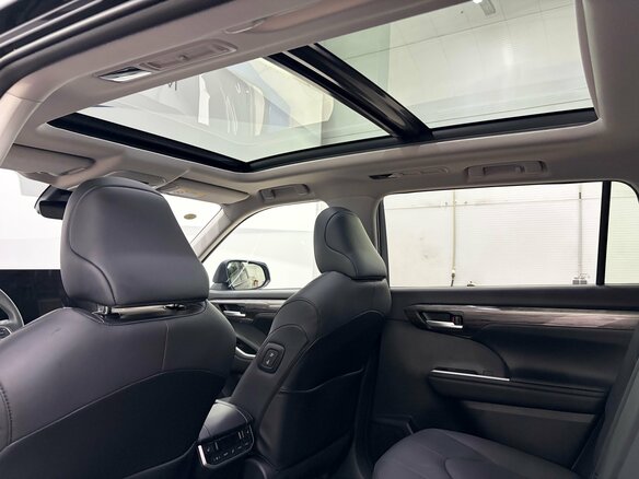 2025 Toyota Highlander IV (XU70), чёрный, 5350000 рублей - вид 17