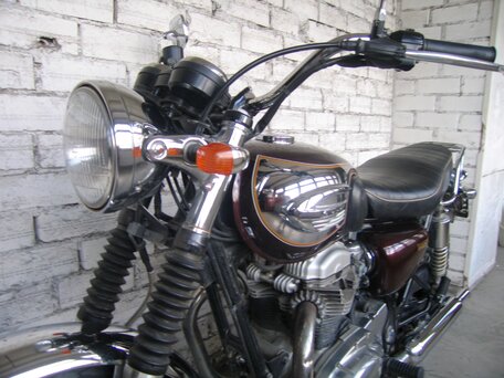 2005 Kawasaki W 650, коричневый, 500000 рублей, вид 2