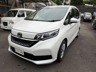 2023 Honda Freed+ II Рестайлинг, белый, 1524000 рублей, вид 3