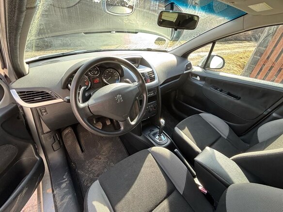 2008 Peugeot 207 I, серебристый, 370000 рублей - вид 3