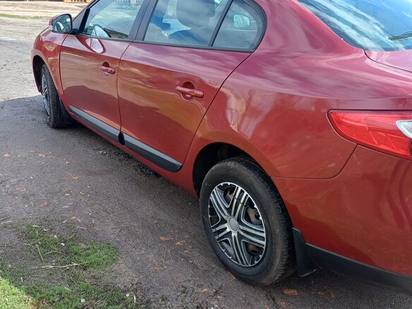 2011 Renault Fluence I, красный, 550000 рублей - вид 6