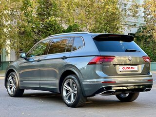 2019 Volkswagen Tiguan Allspace II, серый, 4200000 рублей, вид 3