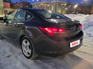 2013 Opel Astra J Рестайлинг, серый, 750000 рублей, вид 4