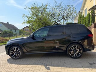 2020 BMW X7 30d I (G07), чёрный, 7300000 рублей, вид 4