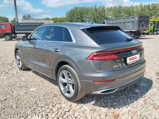 2022 Audi Q8 45 TDI I (4M), серый, 7400000 рублей, вид 4