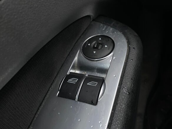 2010 Ford Focus II Рестайлинг, серебристый, 600000 рублей - вид 19