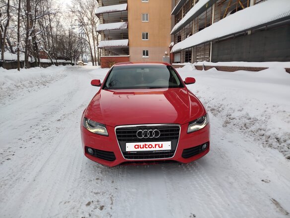 2010 Audi A4 IV (B8), красный, 875000 рублей