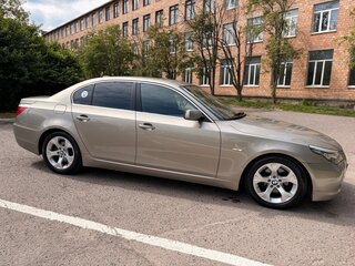 2009 BMW 5 серии 520i V (E60/E61) Рестайлинг, бежевый, 970000 рублей, вид 4
