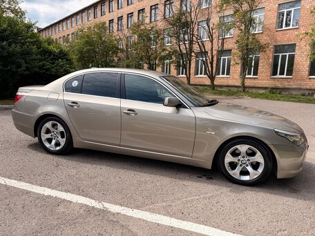 2009 BMW 5 серии 520i V (E60/E61) Рестайлинг, бежевый, 940000 рублей, вид 5