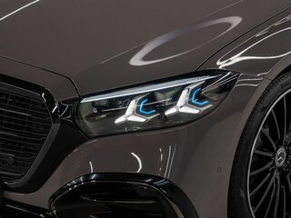 2026 Mercedes-Benz S-Класс 450 Long 4MATIC VII (W223) Рестайлинг, пурпурный, 26900000 рублей, вид 2