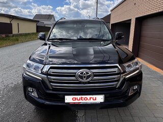 2015 Toyota Land Cruiser 200 Series Рестайлинг 2, чёрный, 6200000 рублей, вид 3