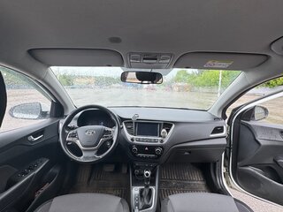 2017 Hyundai Solaris II, белый, 1050000 рублей, вид 5