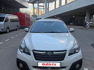 2013 Subaru Outback IV Рестайлинг, белый, 1400000 рублей, вид 1