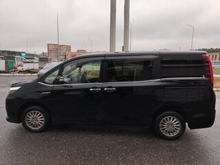 2015 Toyota Esquire I, чёрный, 1715000 рублей, вид 3