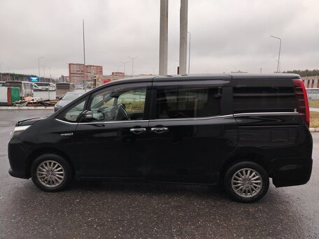 2015 Toyota Esquire I, чёрный, 1715000 рублей, вид 3