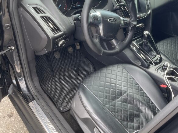 2012 Ford Focus III, чёрный - вид 3