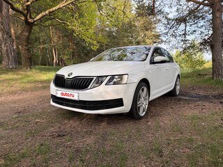 2018 Skoda Octavia III (A7) Рестайлинг, белый, 1070000 рублей, вид 4