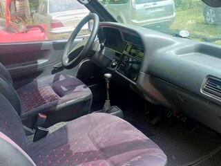 1992 Toyota HiAce H100, бежевый, 550000 рублей, вид 5