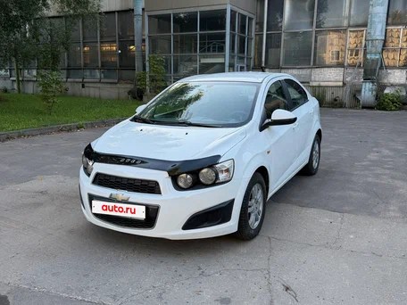 2013 Chevrolet Aveo II, белый, 860000 рублей, вид 1
