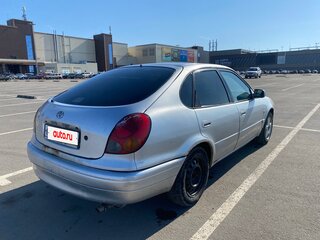 2001 Toyota Corolla VIII (E110) Рестайлинг, белый, 210000 рублей, вид 5