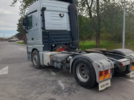 2009 Mercedes-Benz Actros, серебристый, 3000000 рублей, вид 5