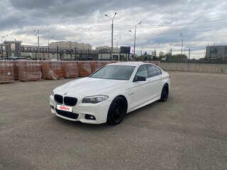 2011 BMW 5 серии 528i VI (F10/F11/F07), белый, 2000000 рублей, вид 3