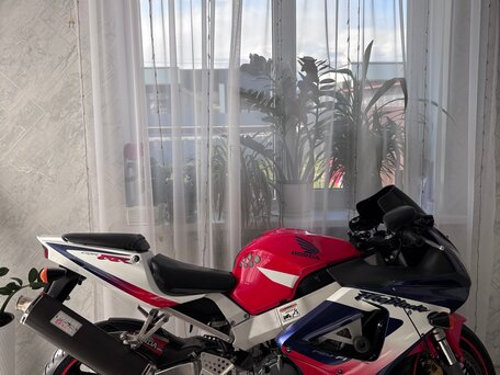 2000 Honda CBR 929RR Fireblade, красный, 525000 рублей, вид 1