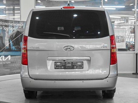 2018 Hyundai H-1 II Рестайлинг 2, серебристый, 2489000 рублей, вид 5