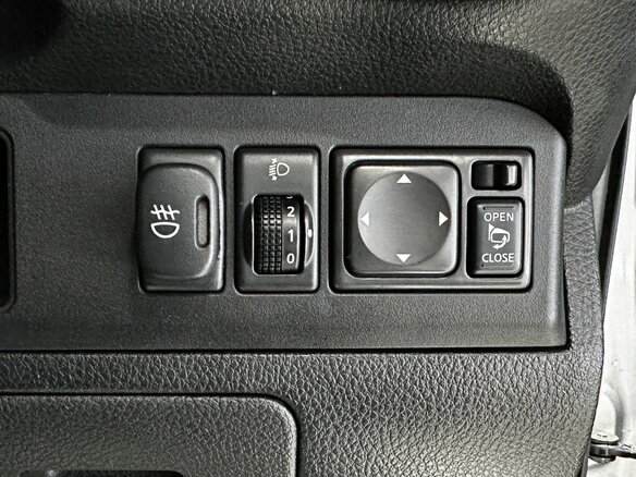 2010 Nissan Note I Рестайлинг, серый, 597000 рублей - вид 17