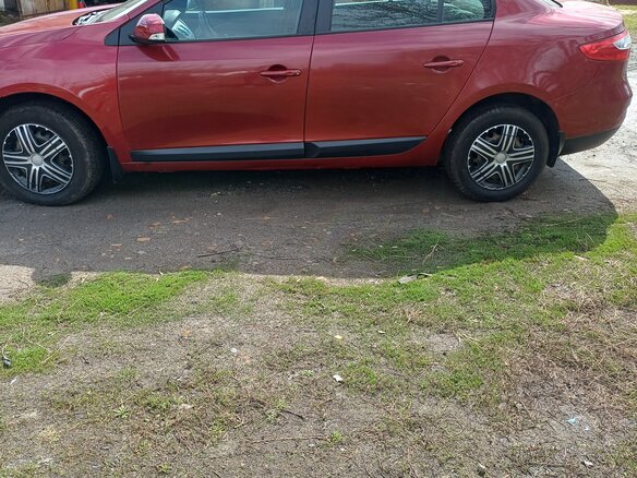 2011 Renault Fluence I, красный, 550000 рублей - вид 7