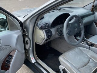 2000 Mercedes-Benz C-Класс 200 II (W203), серебристый, 290000 рублей, вид 2