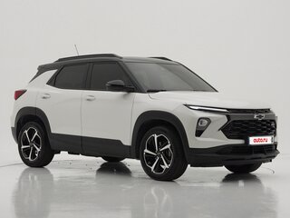 2023 Chevrolet TrailBlazer III Рестайлинг, белый, 1990000 рублей, вид 3