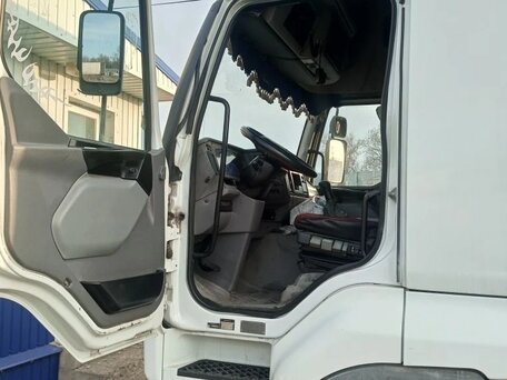 2005 Renault Premium, белый, 1800000 рублей, вид 3