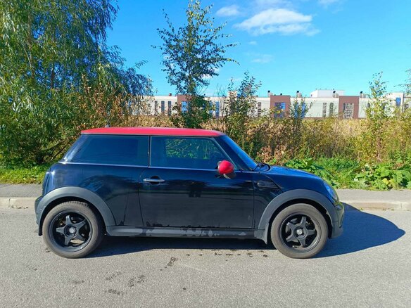 2013 Mini Hatch Cooper II (R56) Рестайлинг, чёрный, 1300000 рублей - вид 3