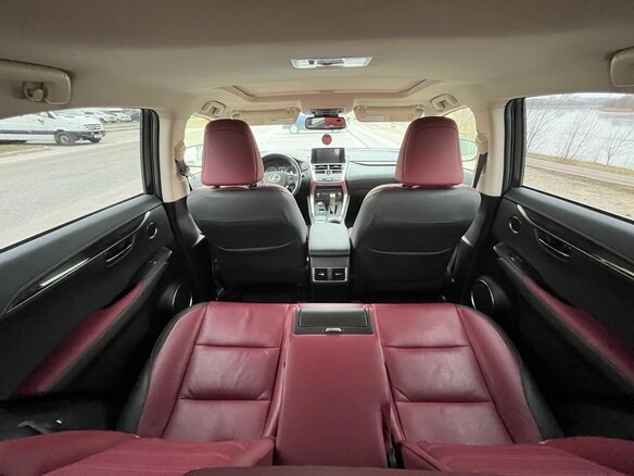 2019 Lexus NX 300 I Рестайлинг, серебристый, 3350000 рублей - вид 10