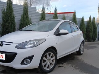 2011 Mazda 2 II Рестайлинг (DE2), белый, 770000 рублей, вид 1