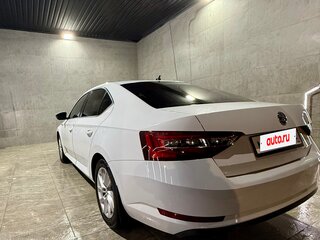 2017 Skoda Superb III, белый, 2250000 рублей, вид 4