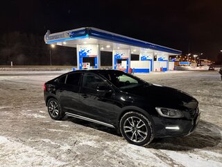 2017 Volvo S60 Cross Country, чёрный, 2350000 рублей, вид 2