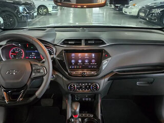 2023 Chevrolet TrailBlazer III, белый, 1590025 рублей, вид 3