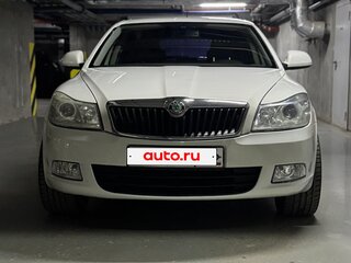 2012 Skoda Octavia II (A5) Рестайлинг, белый, 850000 рублей, вид 4