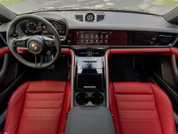 2026 Porsche Panamera 4 III, чёрный, 22000000 рублей - вид 23