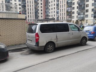 2009 Hyundai Grand Starex I, серый, 1500000 рублей, вид 5