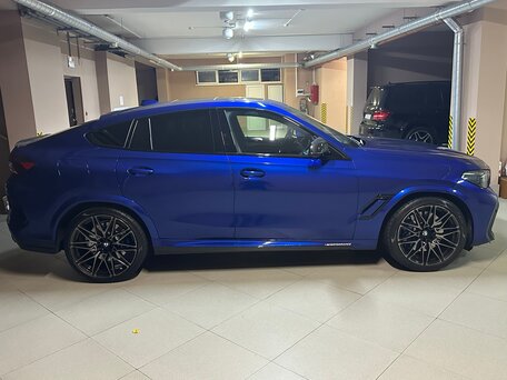2021 BMW X6 M Competition III (F96), синий, 11000000 рублей, вид 4
