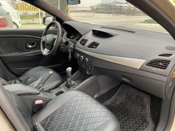2010 Renault Fluence I, бежевый, 610000 рублей - вид 5