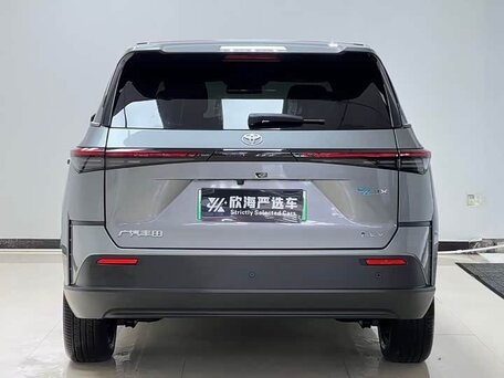 2026 Toyota bZ3X 58.3 kWh, серебристый, 2990000 рублей, вид 4